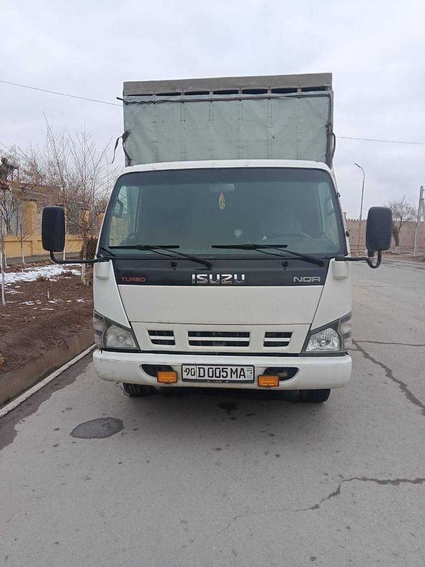 Isuzu surochna sotiladi Isuzu surochna sotiladi