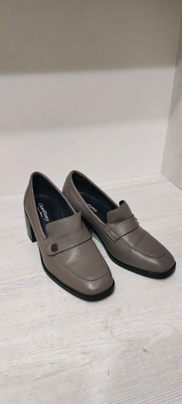 Продам женские туфли Продам женские туфли