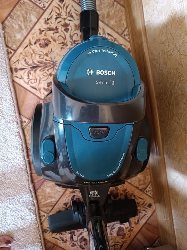 пылесос Bosch Serie 2 BGS05A220 пылесос Bosch Serie 2 BGS05A220