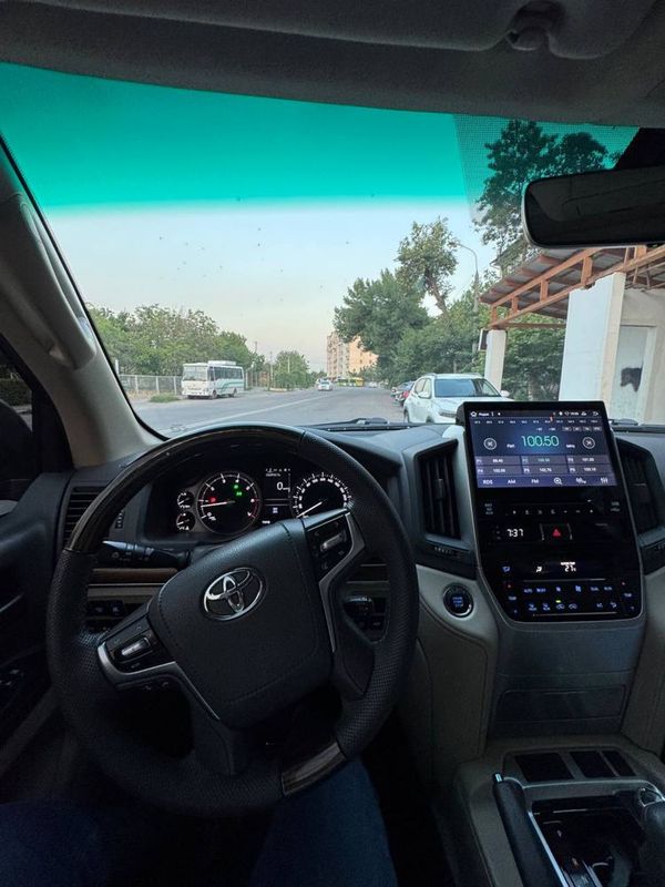 Монитор для Toyota Land Cruiser Монитор для Toyota Land Cruiser
