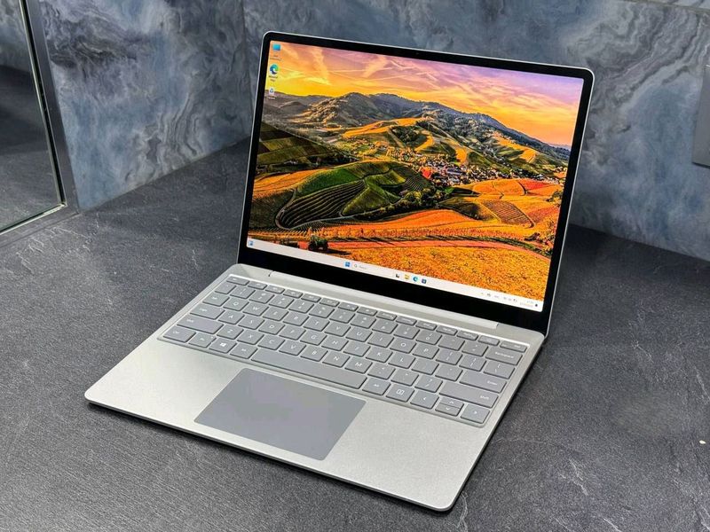 Surface Laptop GO 🇺🇸