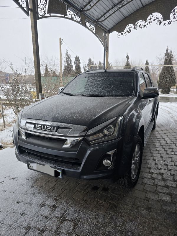 Isuzu D-MAX Full Isuzu D-MAX Full