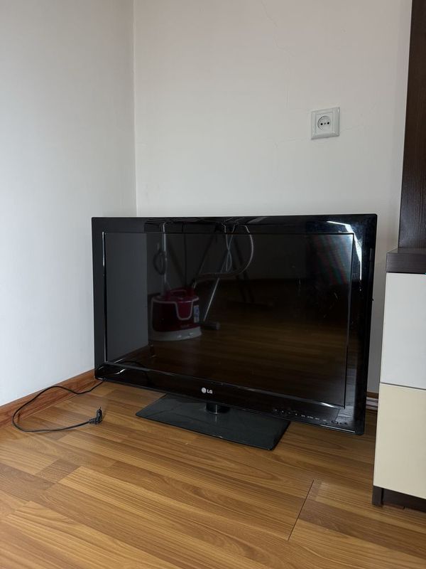 Продается телевизор LG 32 дюйма