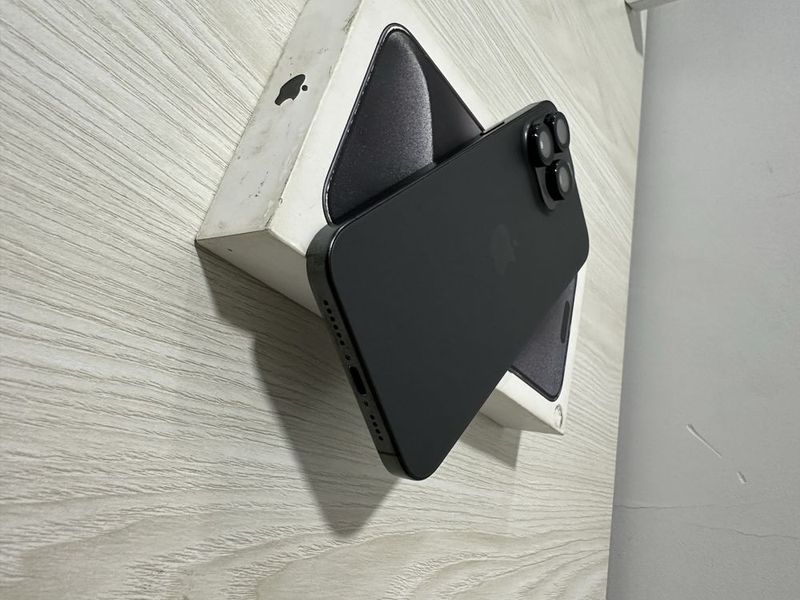 Iphone 15 pro max sotiladi Iphone 15 pro max sotiladi