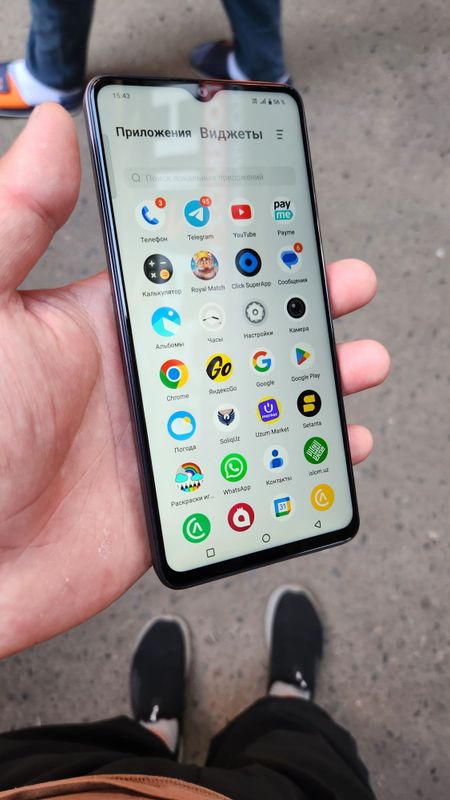 Vivo tilifo'n sotiladi Vivo tilifo'n sotiladi