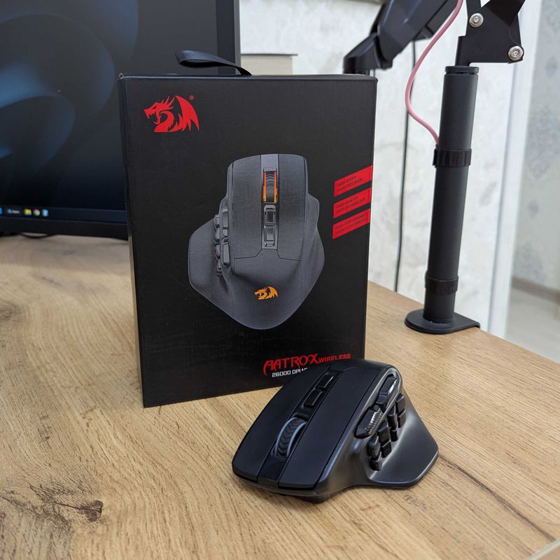 Redragon Aatrox M811 Pro, 15 кнопок, 3395, 2.4 Wireless. Open Box. Redragon Aatrox M811 Pro, 15 кнопок, 3395, 2.4 Wireless. Open Box.