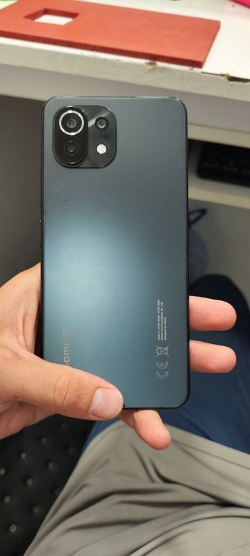 Xiaomi 11 lite 5g. Ideal