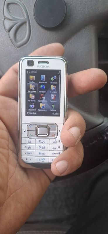 Afsonaviy Nokia 6120 classik