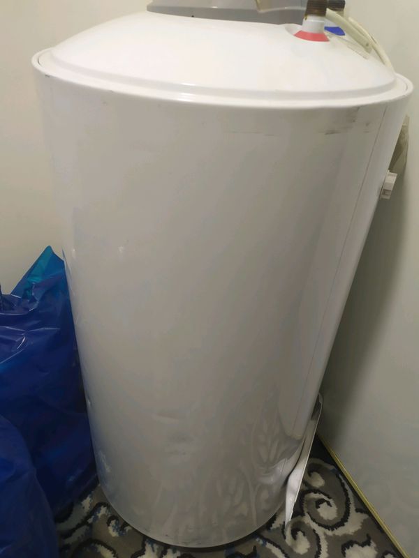 ariston suv isitish uchun hajmi 100 litr