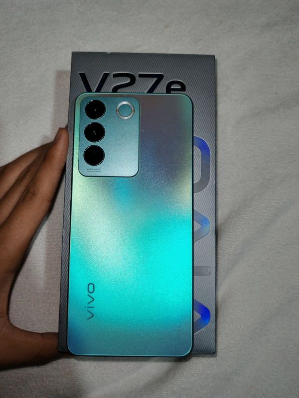 Продаётся телефон vivo v27e 256гб vivo v27e telefon sotiladi 256 gb Продаётся телефон vivo v27e 256гб vivo v27e telefon sotiladi 256 gb