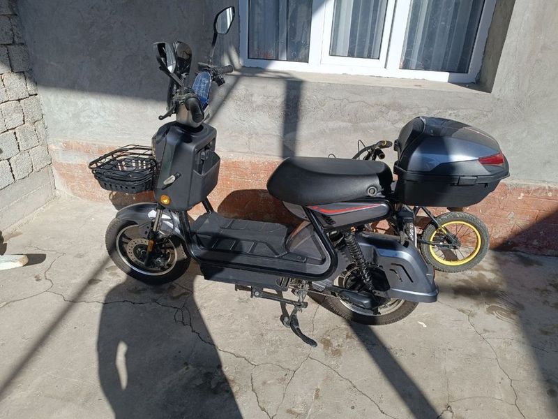 Skuter elektroo smakat