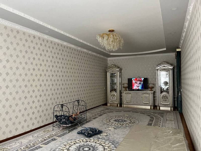 Космободда ховли жой сотилади