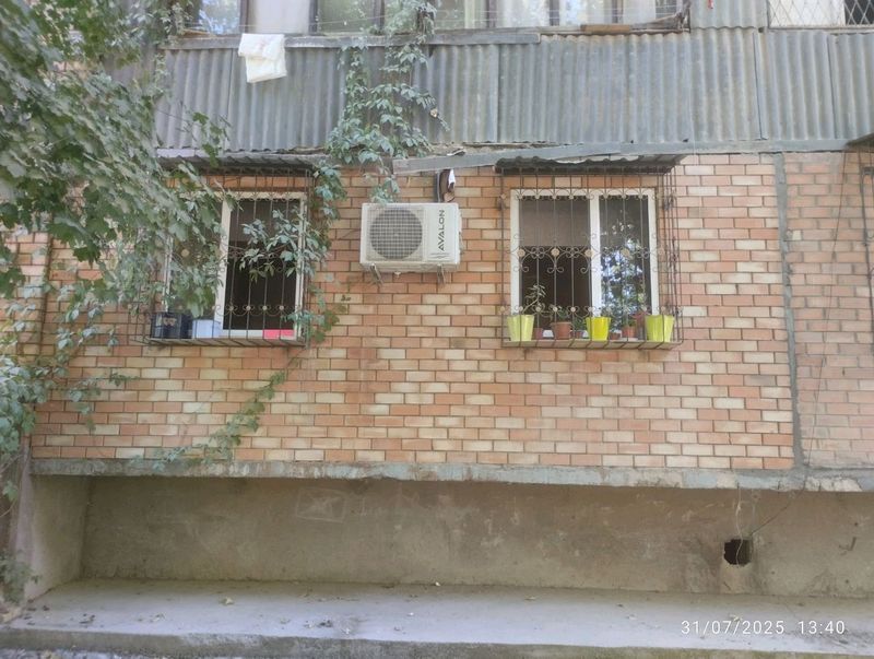 Продаётся 1/1/5 кв , район Учтепа , 1/6 балкон Продаётся 1/1/5 кв , район Учтепа , 1/6 балкон