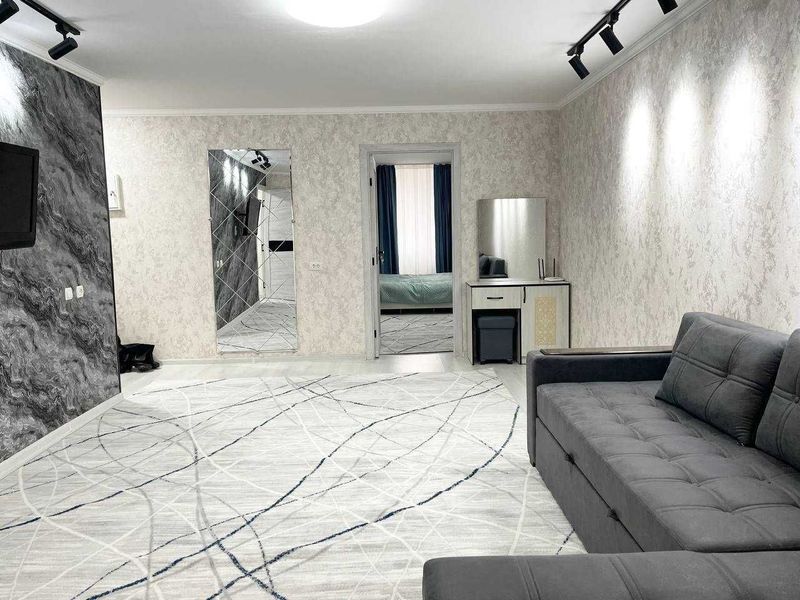 Сдается в аренду 3 ком. квартира 130 м.кв метро Ойбек