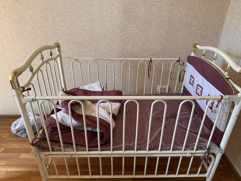 продается детский кроват подойдет до 10 лет продается детский кроват подойдет до 10 лет