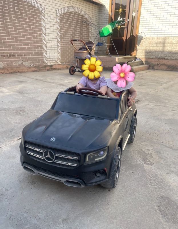 Detskiy mashina bmw ishlatilgan holati yaxshi Detskiy mashina bmw ishlatilgan holati yaxshi