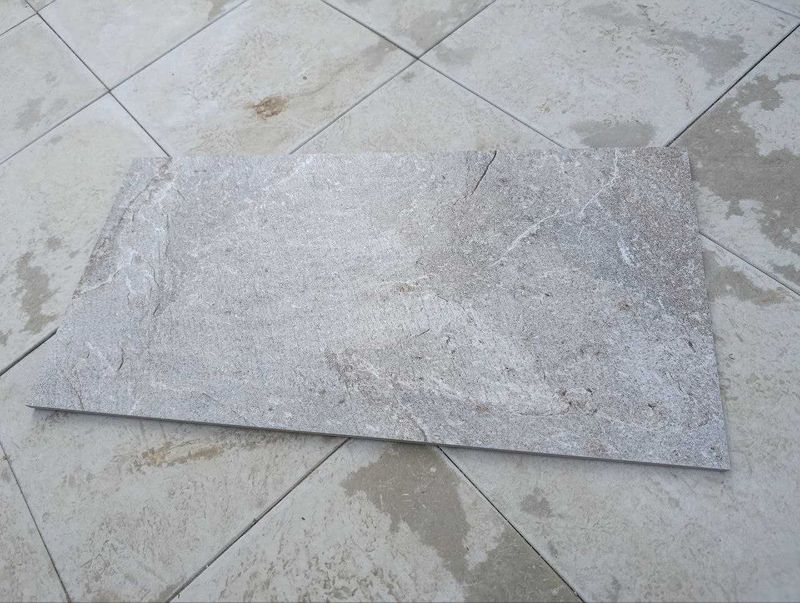 Продаётся абсолютно новый Кафель (керамогранит), площадью 200 м² Продаётся абсолютно новый Кафель (керамогранит), площадью 200 м²