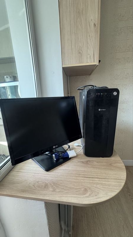 Kampyuter komplekt sistema blok monitor Kampyuter komplekt sistema blok monitor