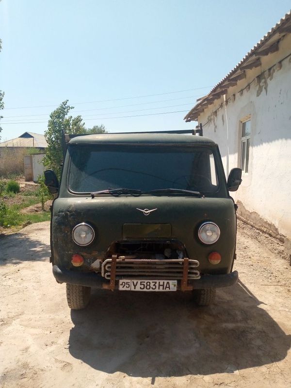 UAZ 3303 gruzovoy