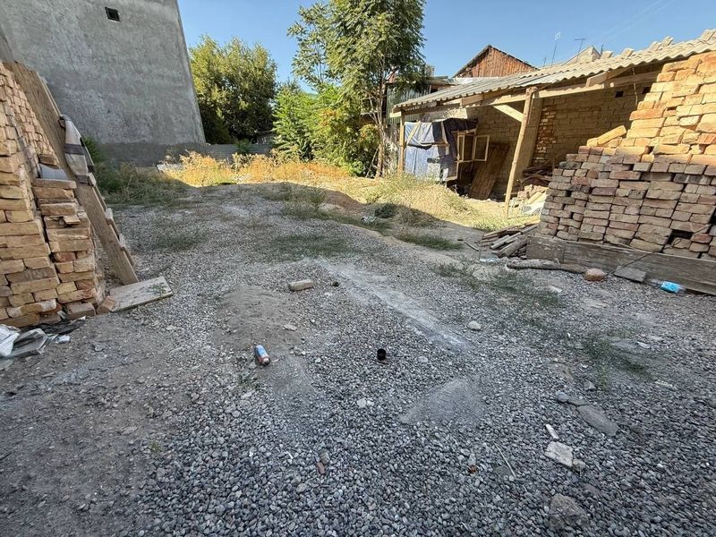 срочно продается участок земли под строительство 3-сот циалковиский