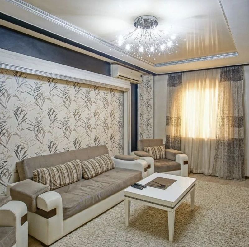Gilam sotiladi Turetskiy ipli qalin bo'yi 4 metr eni 230. Gilam sotiladi Turetskiy ipli qalin bo'yi 4 metr eni 230.