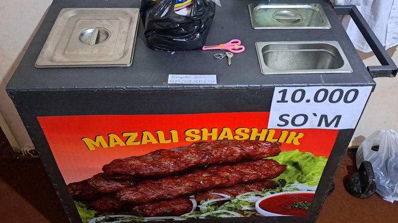 shashlik sotadigan arava