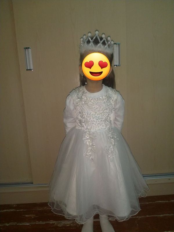 Qizchalar oq ko'ylagi Qizchalar oq ko'ylagi