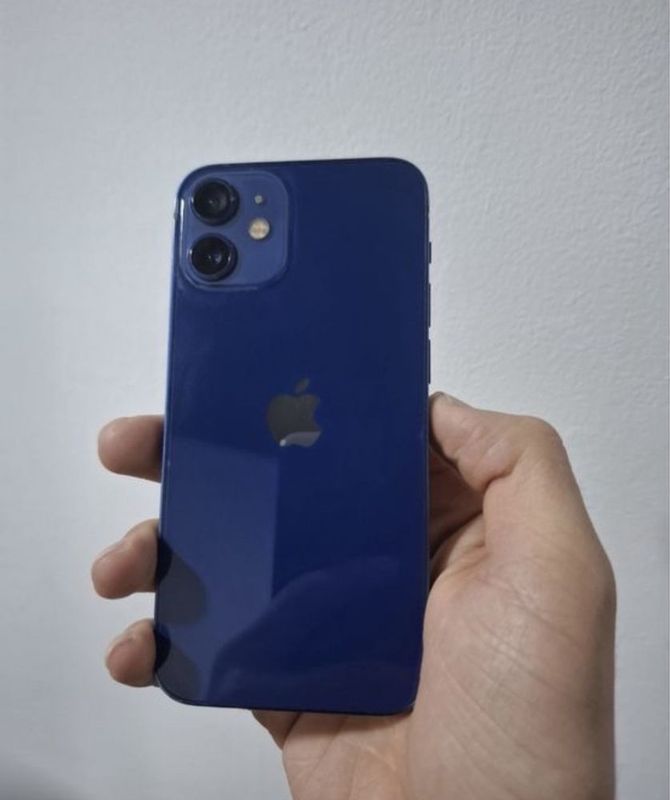 12 mini bor 75yomks 64talik hol obmenga faqat samsung a24dan tepasi 12 mini bor 75yomks 64talik hol obmenga faqat samsung a24dan tepasi