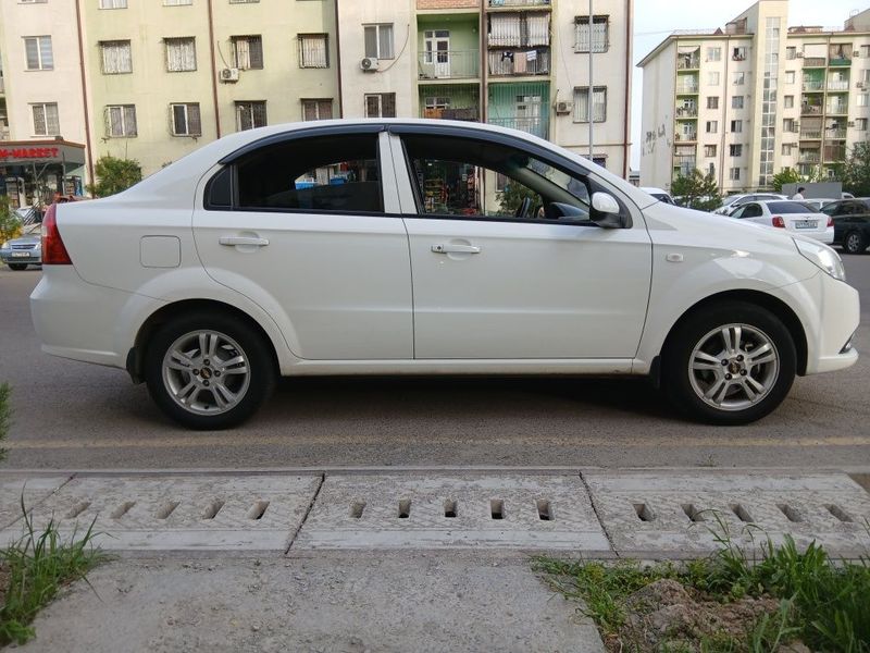 Sotiladi yoki arenda Nexia 3 A/T 2021 Sotiladi yoki arenda Nexia 3 A/T 2021