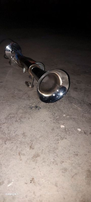 Signal sotiladi holati zo'r Signal sotiladi holati zo'r