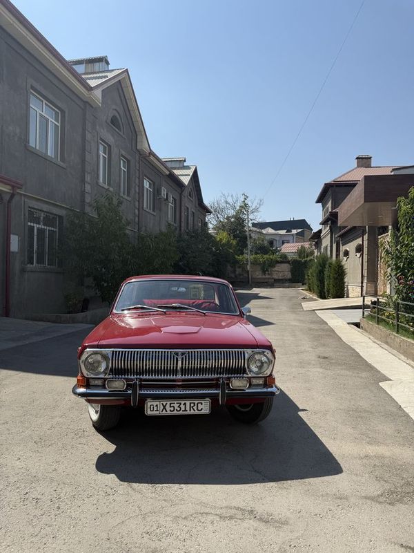 Volga gaz 2410 sotiladi