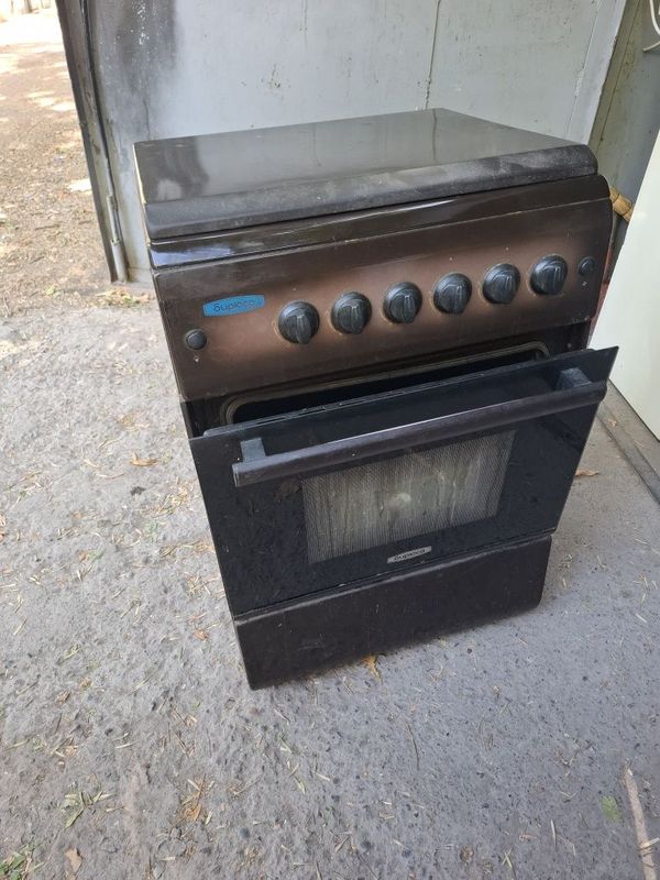 Gaz plita sotiladi Gaz plita sotiladi