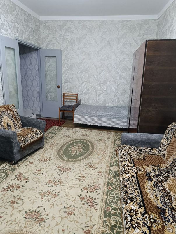 Сдам однокомнатную квартиру на Кушбеги Сдам однокомнатную квартиру на Кушбеги