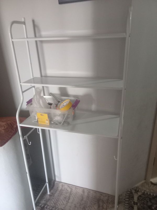Etajerka stiralkaga Etajerka stiralkaga