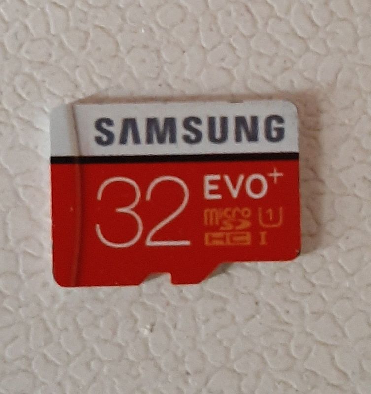 Микро флешка Samsung 32g Микро флешка Samsung 32g