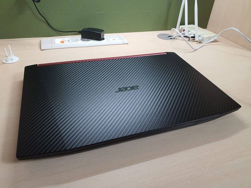 Acer Nitro 5 Core i5-8300H, GTX 1050 Ti Acer Nitro 5 Core i5-8300H, GTX 1050 Ti