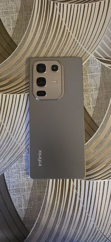Infinix note 50 pro sotiladi Infinix note 50 pro sotiladi