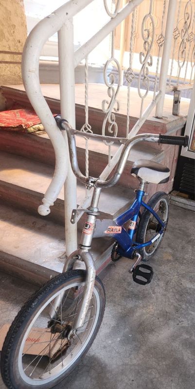 Zudlik bilan zoʻr velosiped sotiladi Zudlik bilan zoʻr velosiped sotiladi