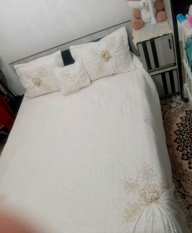 pakrivala bemek home collection