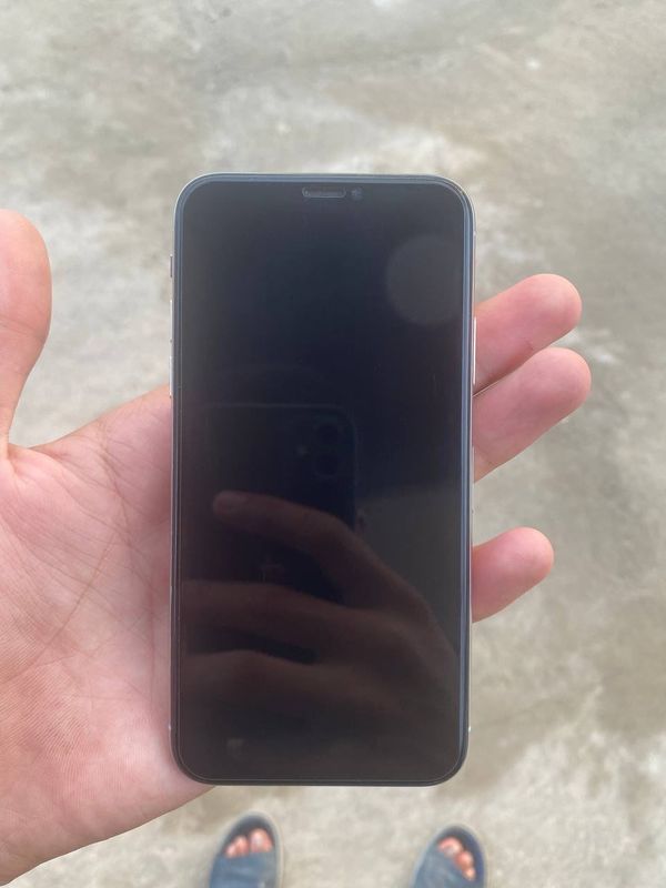 iPhone x 64 tali ekran batareya almashgan iPhone x 64 tali ekran batareya almashgan