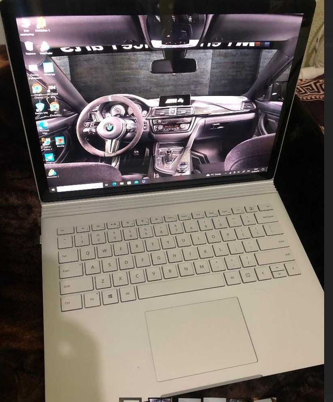 Microsoft Surface Book 13.5