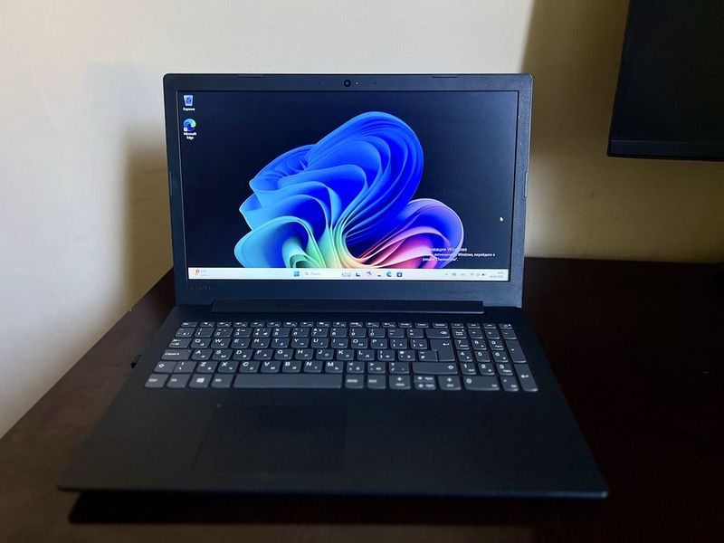 Lenovo Core i3, 6 7 th, 4/256 Gb SSD Lenovo Core i3, 6 7 th, 4/256 Gb SSD