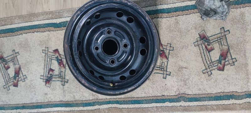 продаются диски R13