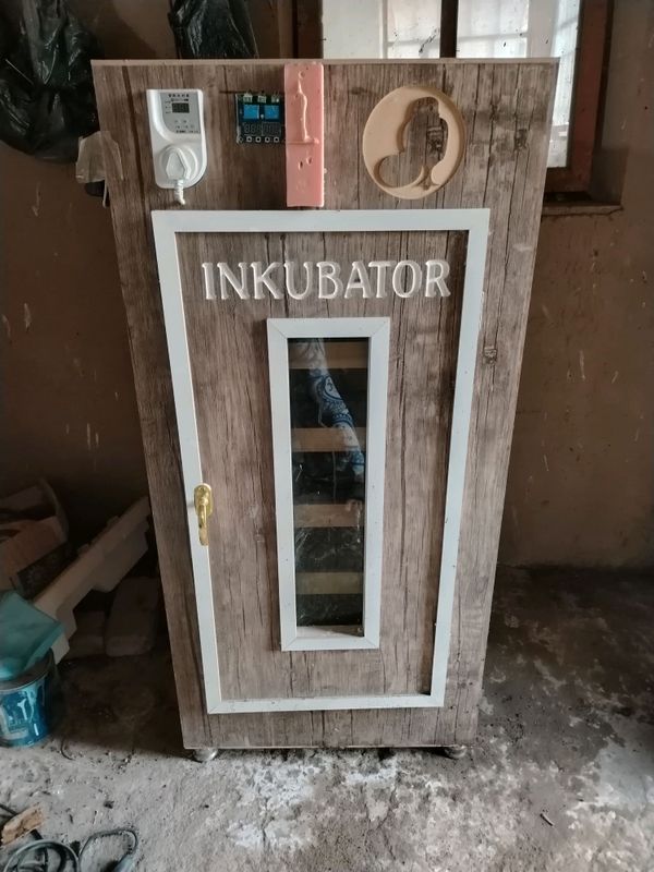 enkubator sotiladi. enkubator sotiladi.