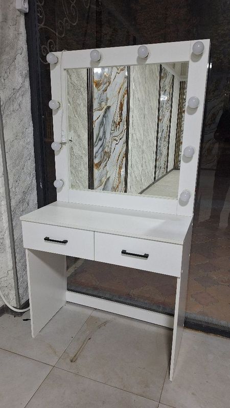 salon mebelaril sotiladi