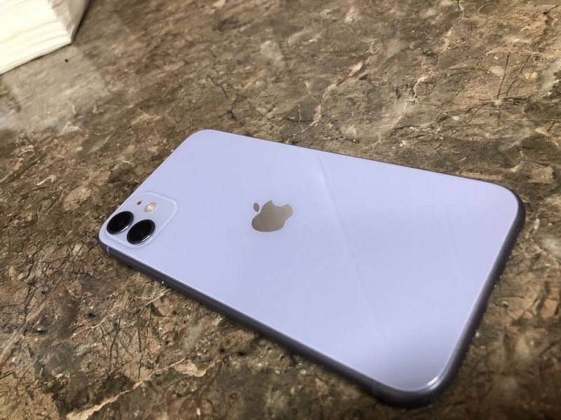 Iphone 11 sotiladi holati ideal 64 gb