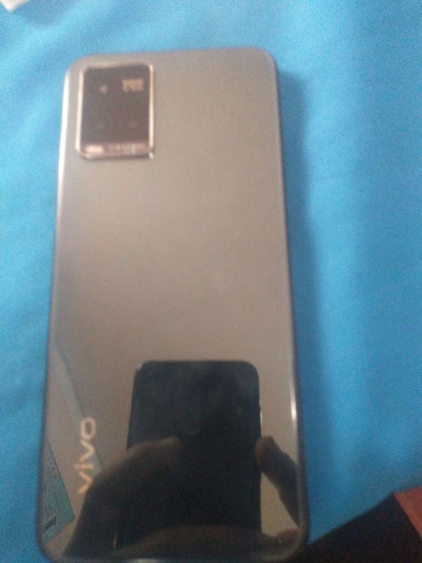 Vivo 33S mana ol