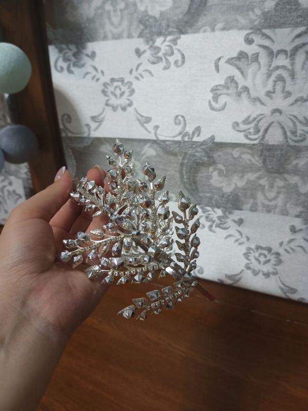 Diadema kelinlar uchun Diadema kelinlar uchun