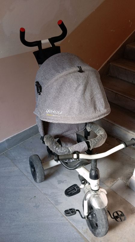 uch oyoqli bollalar velik, kalaskasi uch oyoqli bollalar velik, kalaskasi