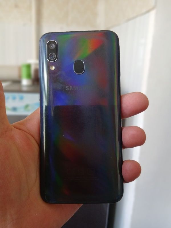 Samsung a40, халати аьло